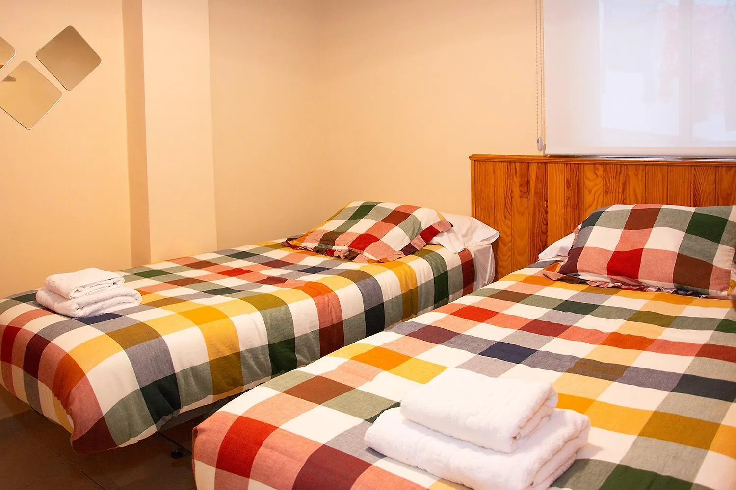 Apartamento Triana Maestro Guerrero Sevilla 0*,  España